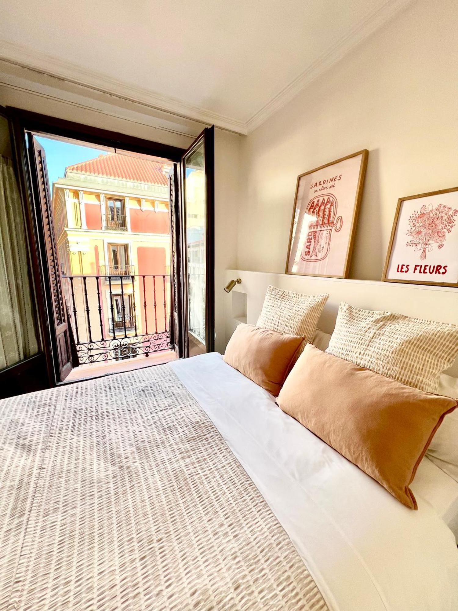 Albergue Miguel Angel Madrid Buitenkant foto