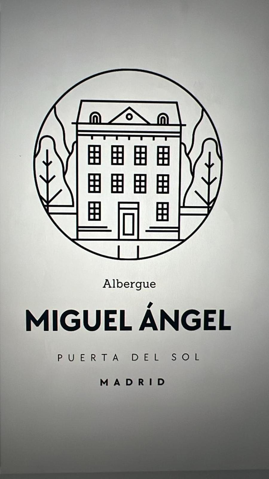 Albergue Miguel Angel Madrid Buitenkant foto